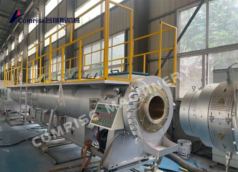 Berhasil Menyelesaikan Uji Coba Pabrik Jalur Ekstrusi Pipa PE Diameter Besar (200–500 mm) Berhasil Menyelesaikan Uji Coba Pabrik Jalur Ekstrusi Pipa PE Diameter Besar (200–500 mm)